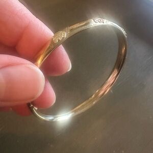 Small black hills gold bracelet. Size small.